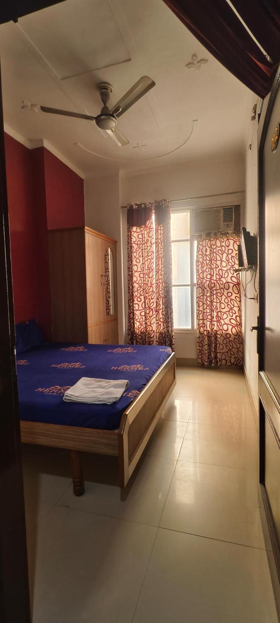 Surya Hotel Sirsa Kültér fotó
