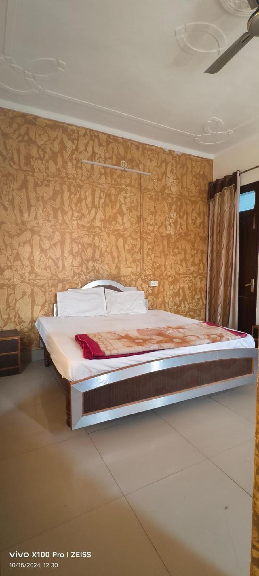Surya Hotel Sirsa Kültér fotó